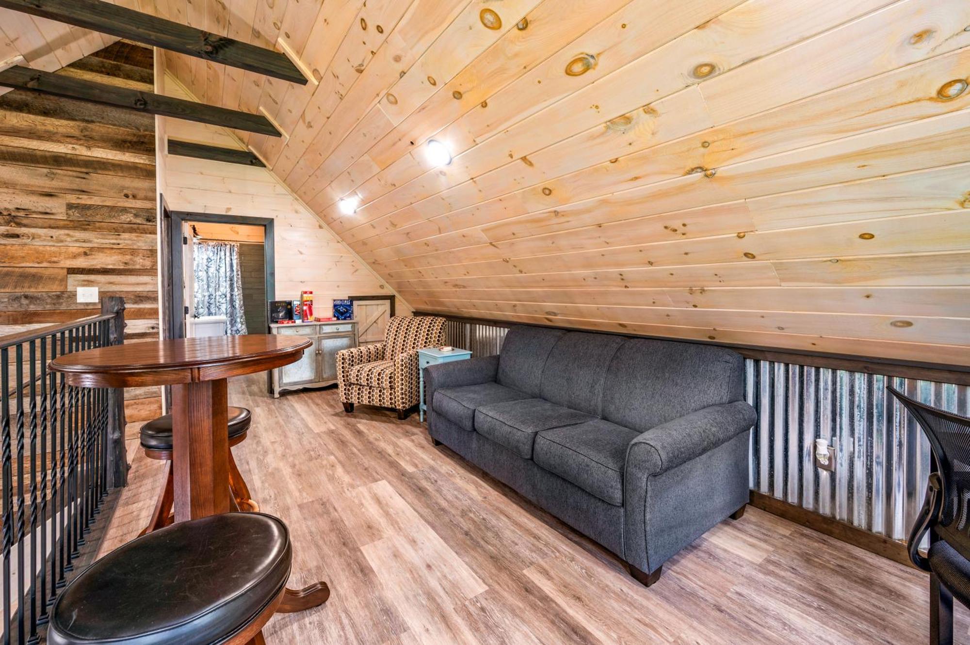 סביירוויל Lil Cabin In The Cove! Mtn Views, Theater, Hot Tub, Games, King Beds, Prime Location! מראה חיצוני תמונה