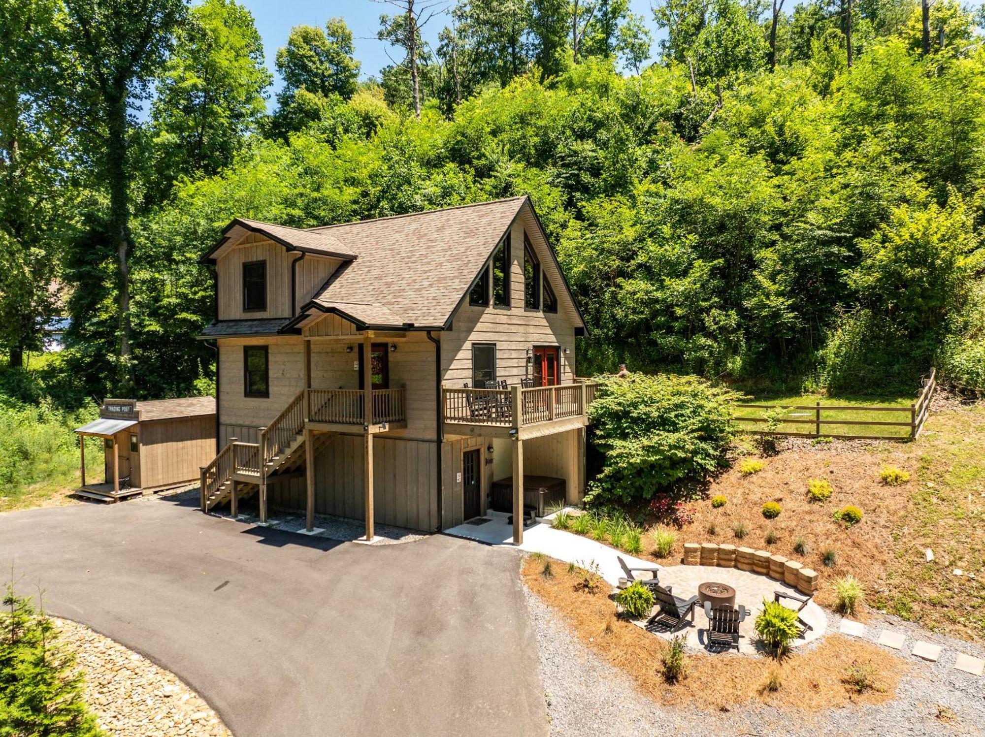 סביירוויל Lil Cabin In The Cove! Mtn Views, Theater, Hot Tub, Games, King Beds, Prime Location! מראה חיצוני תמונה
